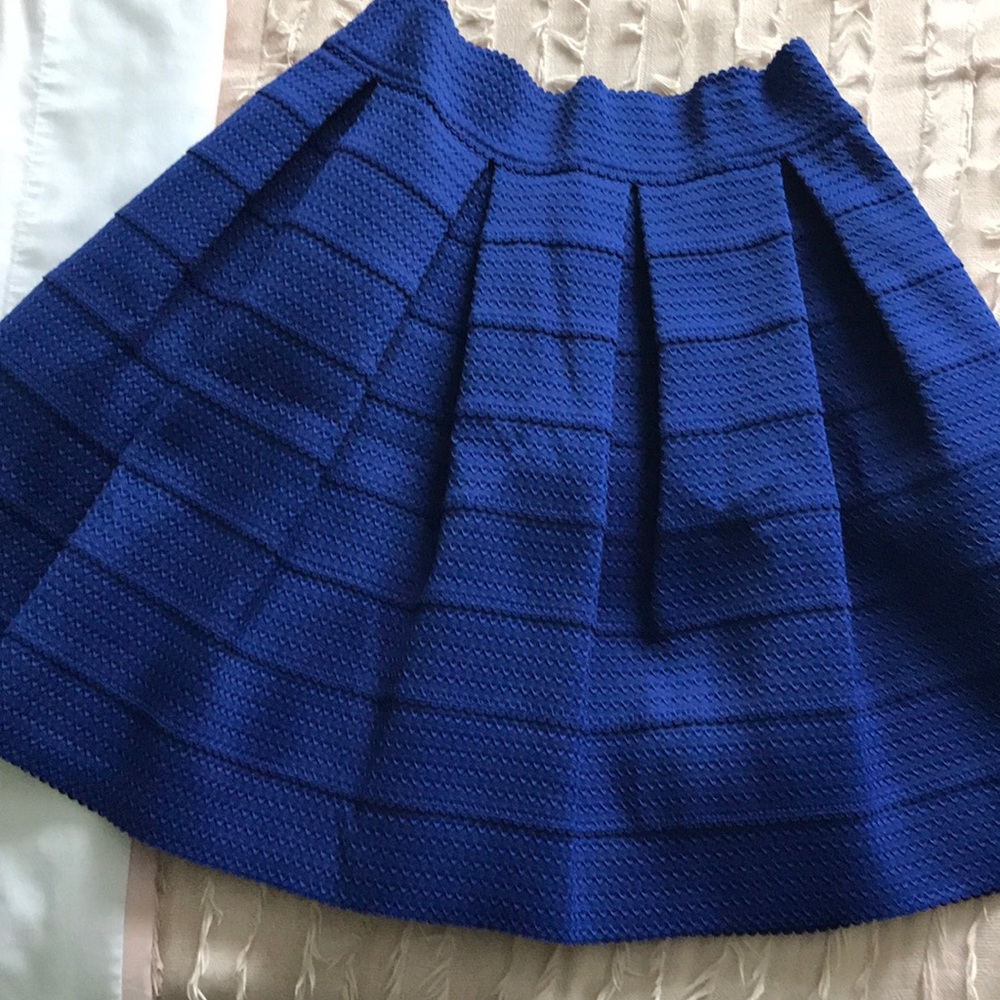 Blue Structured Pleated Skirt - image 3
